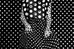 IVA ŠARIĆ - Asimilacijska mimikrija, 2017., c/b fotografija, A3