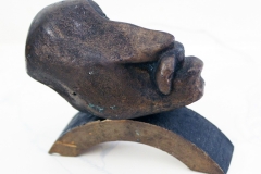 Ivo Friščić – Autoportret, 1975., skulptura bronca, v=5cm, Gradski muzej Omiš